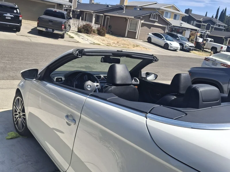 2012 Volkswagen Eos Executive 4