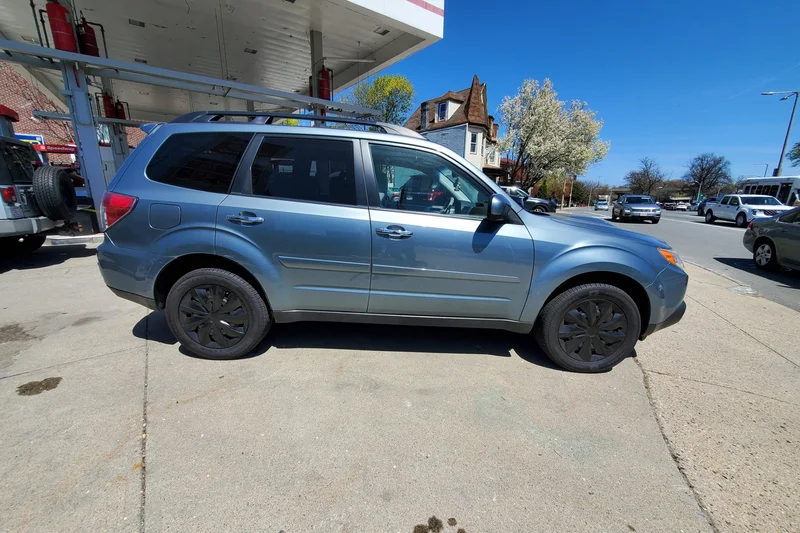 2010 Subaru Forester 2.5XT Limited 3