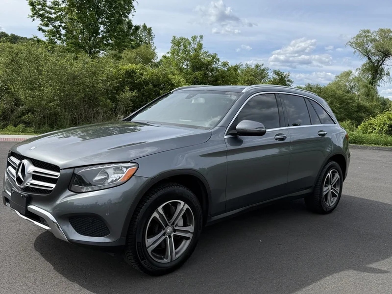 2016 Mercedes-Benz GLC300W 2