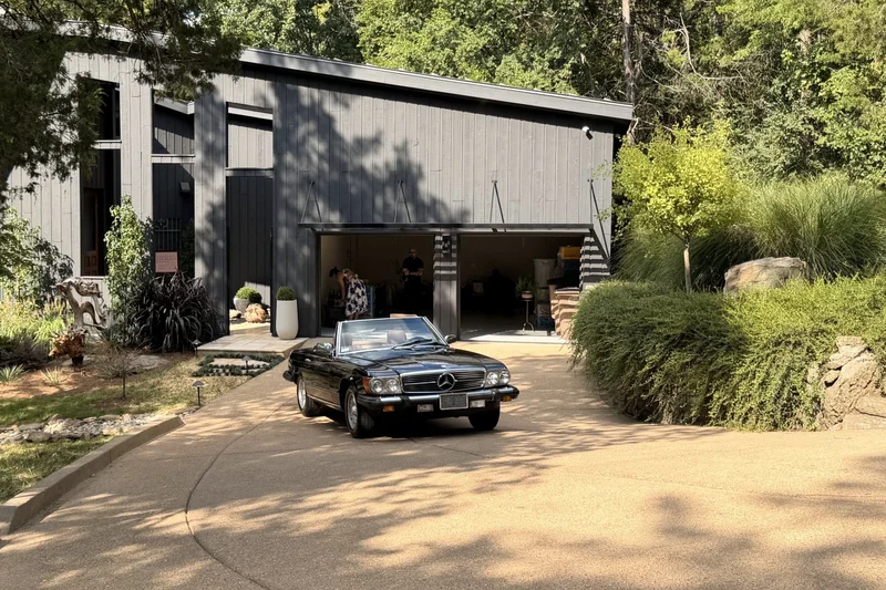 1985 Mercedes-Benz 380 SL Base 18