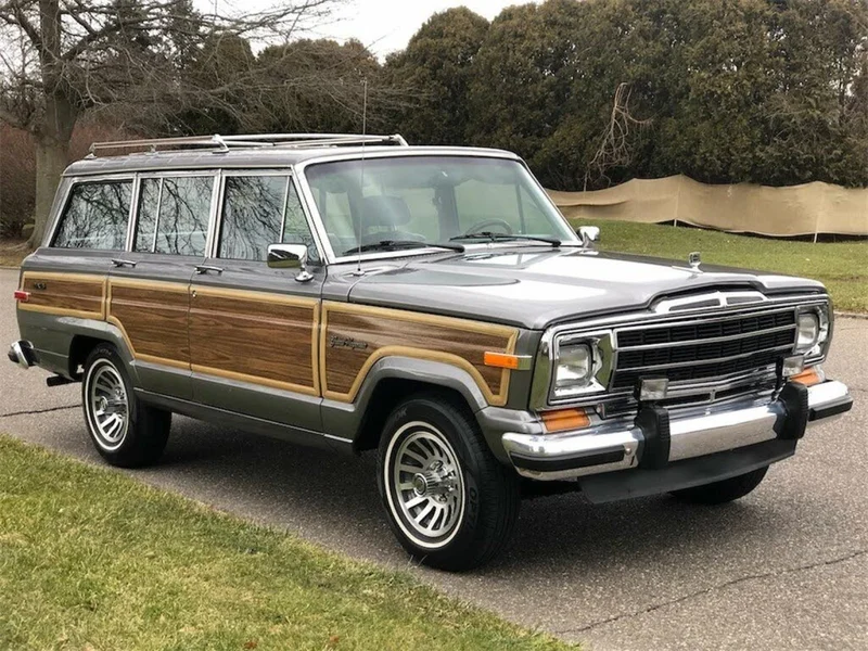 1991 Jeep Grand Wagoneer Final Edition of the Grand Wagoneer 2