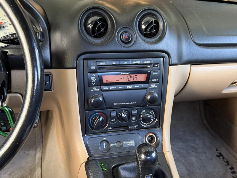 2002 Mazda MX5 convertable, 6 speed 3