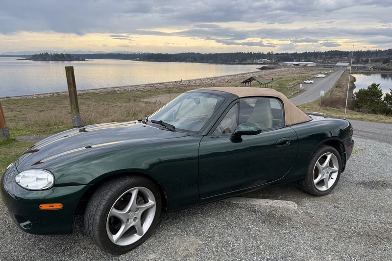 2002 Mazda MX5 convertable, 6 speed