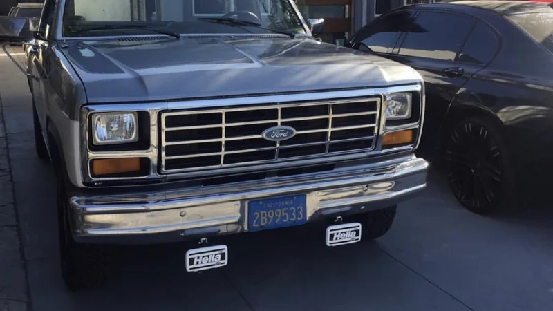 1982 Ford F-100 2