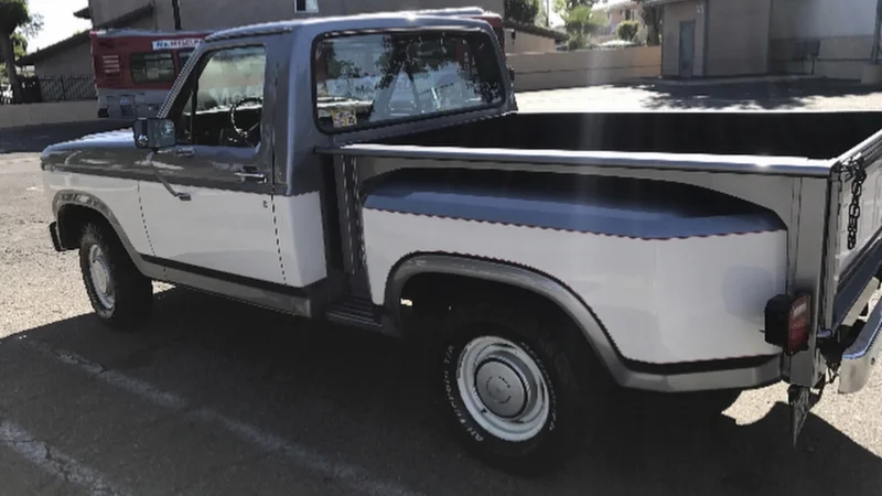 1982 Ford F-100 4