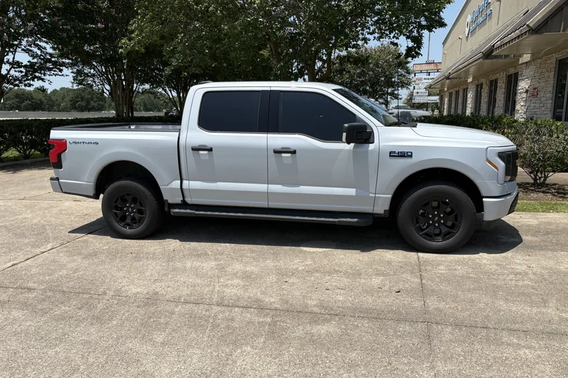 2025 Ford F-150 Lightning XLT