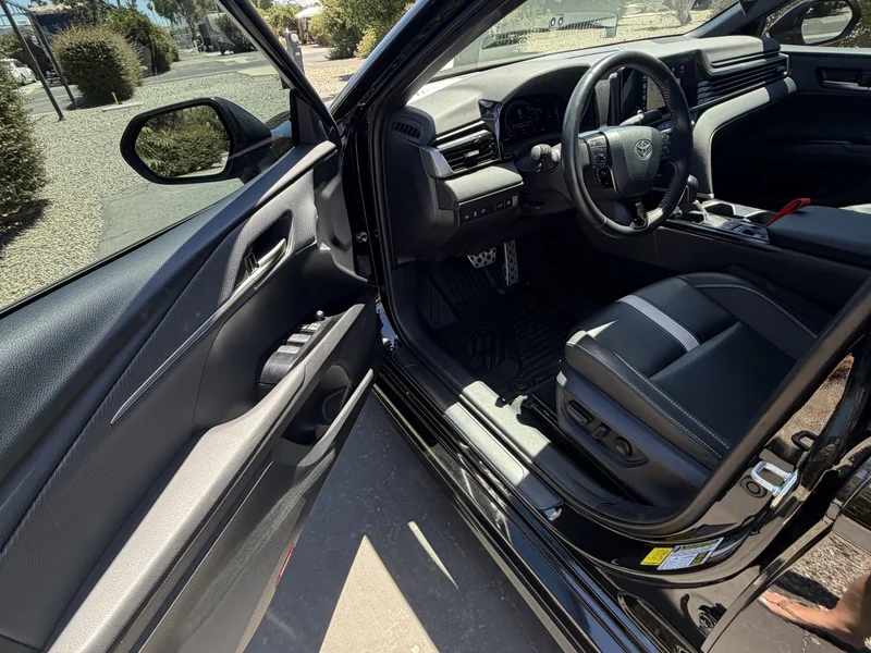 2025 Toyota Camry SE 7