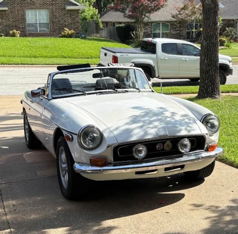 1977 MG MGB in Grapevine 1