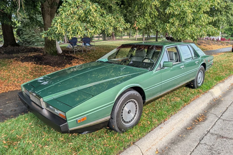 1985 Aston Martin Lagonda S2 2