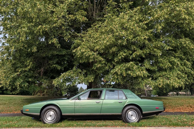 1985 Aston Martin Lagonda S2 3