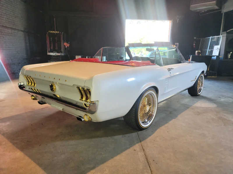 1967 Ford Mustang Base 6