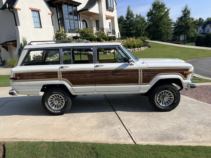 1988 Jeep Wagoneer Base