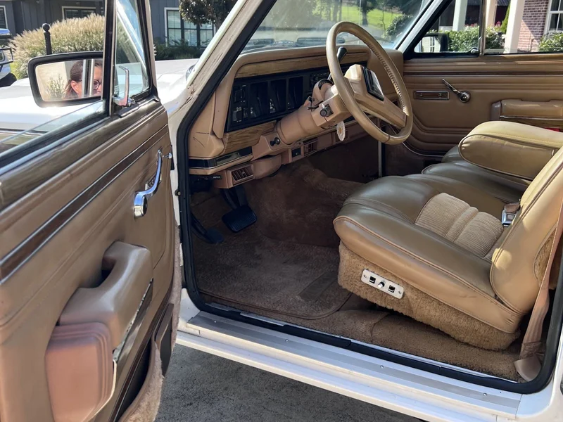1988 Jeep Wagoneer Base 7