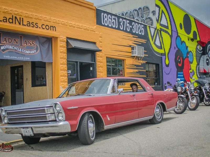 1966 Ford LTD in Knoxville 8