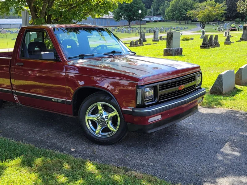 1992 Chevrolet S-10 Tahoe 4