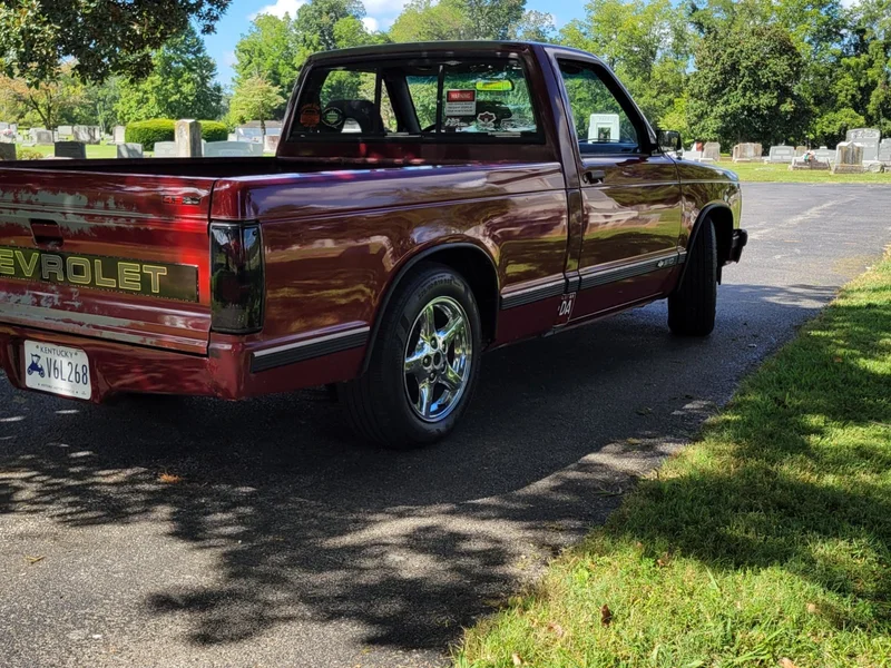 1992 Chevrolet S-10 Tahoe 6