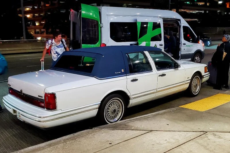 1991 Lincoln Town Car
