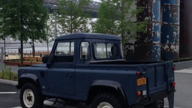 1991 Land Rover Defender 90 (Truck) 3