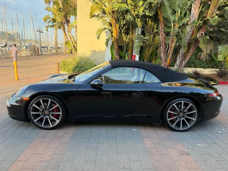 2013 Porsche 911 Carrera S 2