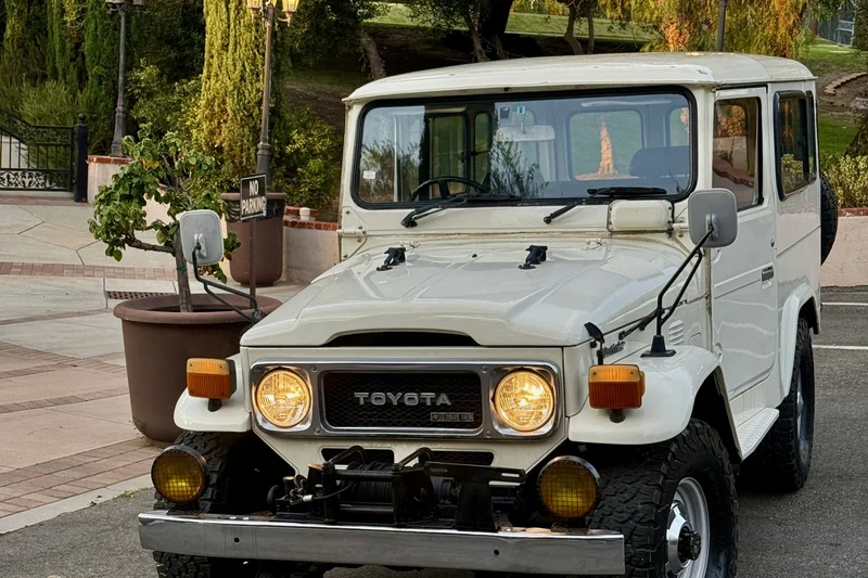 1983 Toyota Land Cruiser Base 6