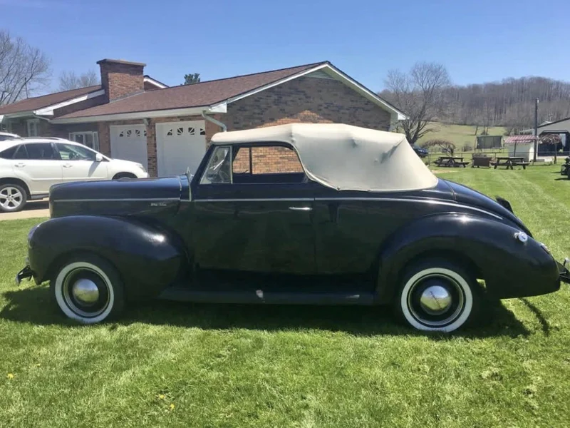 1940 Ford Deluxe