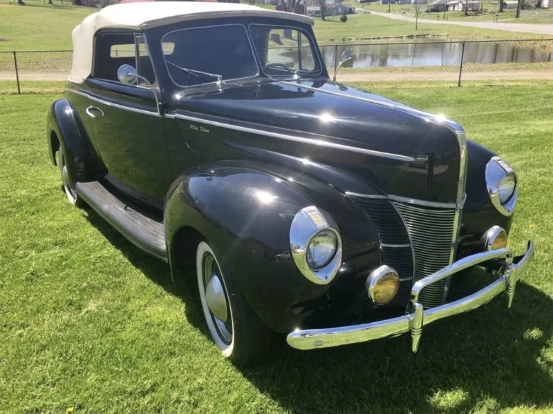 1940 Ford Deluxe