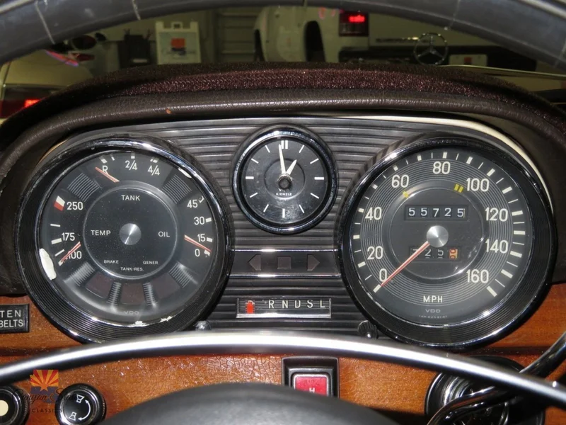 1972 Mercedes-Benz 280 SE 4.5 V8 9