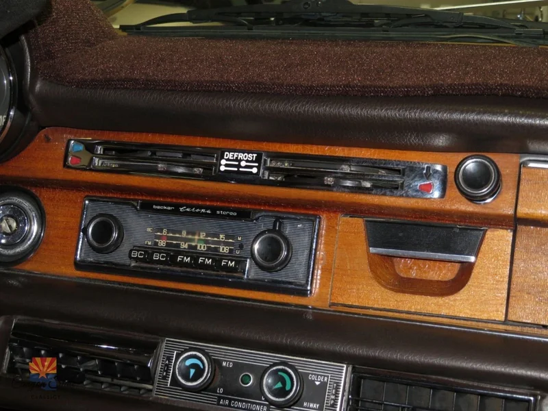1972 Mercedes-Benz 280 SE 4.5 V8 10