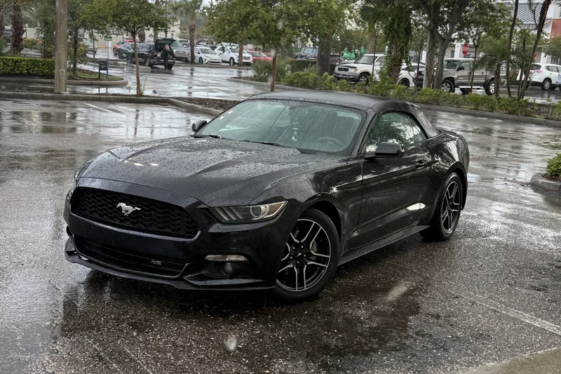 2015 Ford Mustang 2