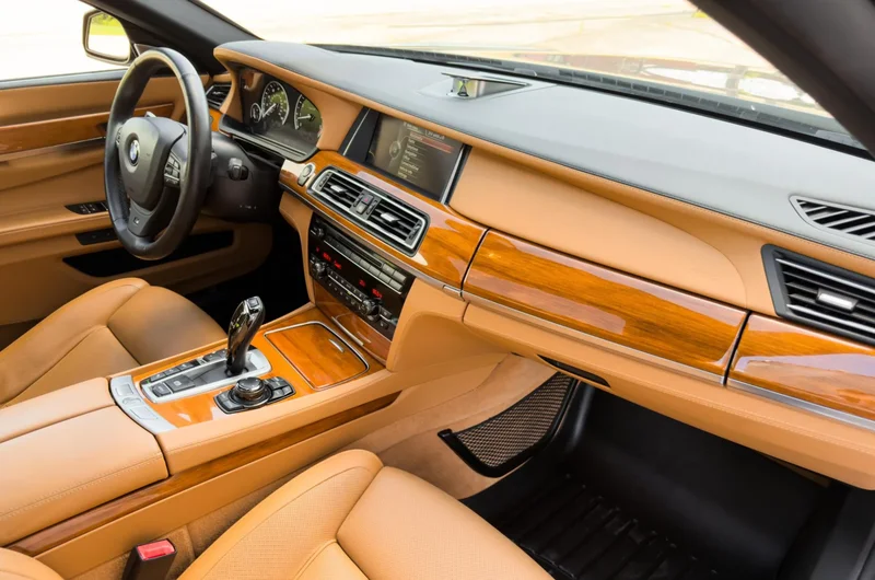 2013 BMW 740iL M Sport Individual 12