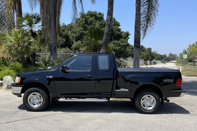 1997 Ford F-150 Base 3