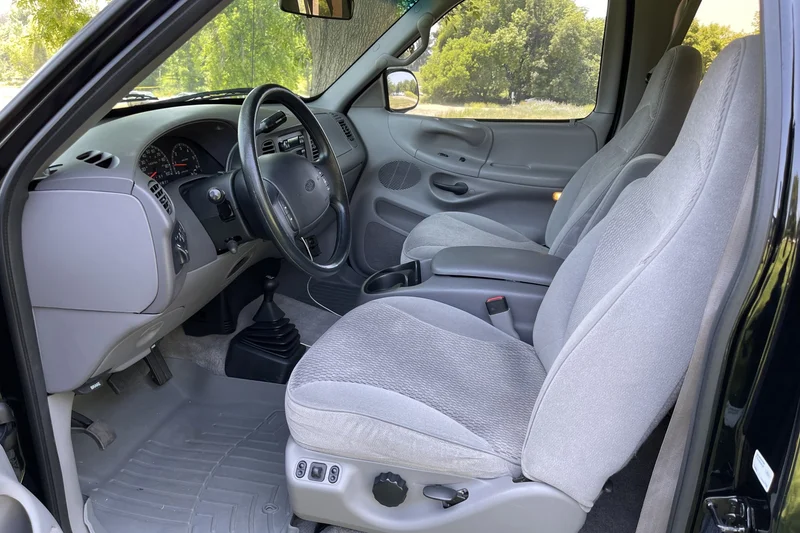 1997 Ford F-150 Base 4