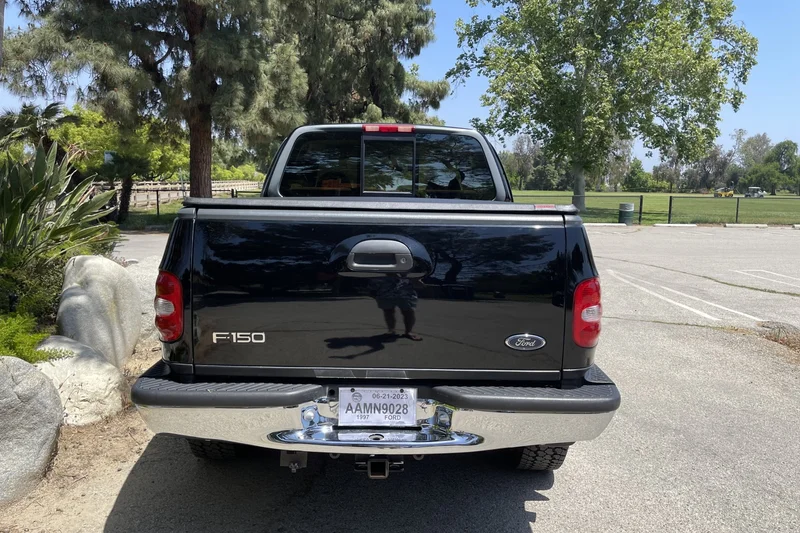 1997 Ford F-150 Base 6