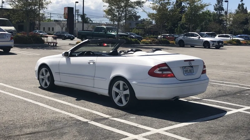 2005 Mercedes-Benz CLK320 10