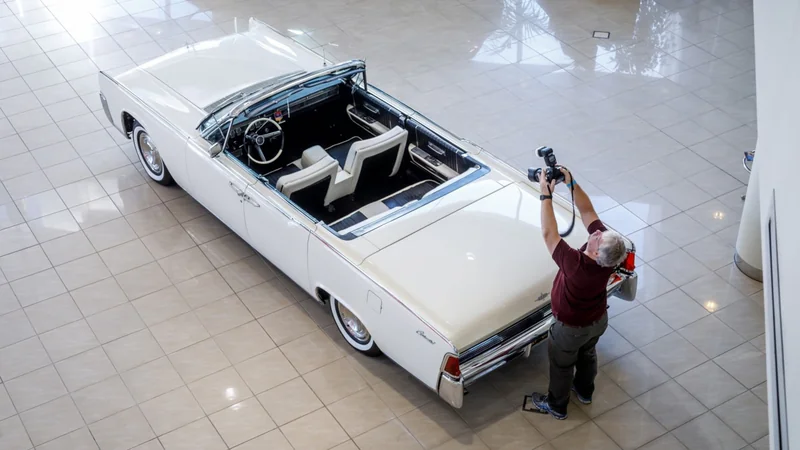 1964 Lincoln Continental 7