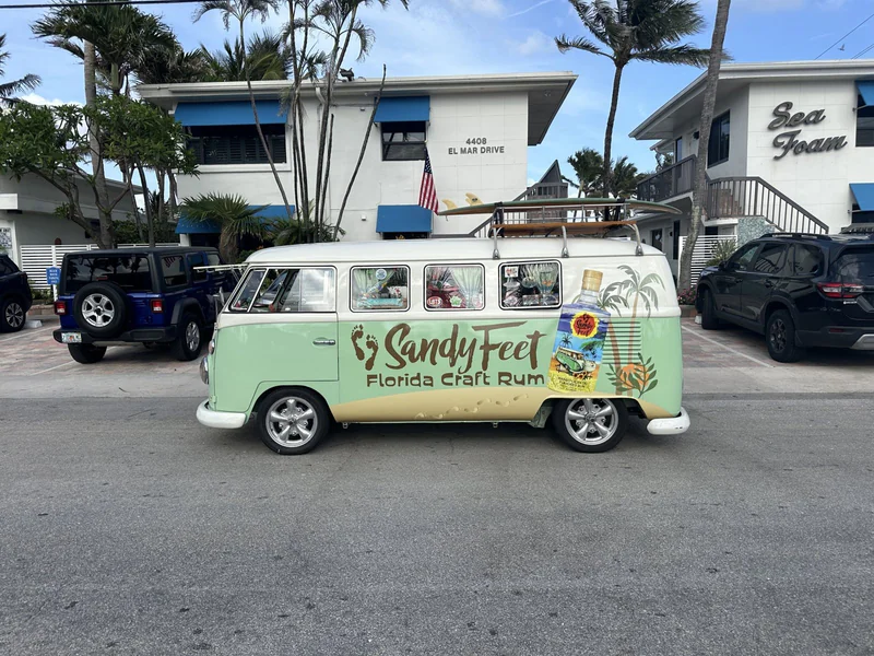 1965 Volkswagen Kombi Split Window Bus 6