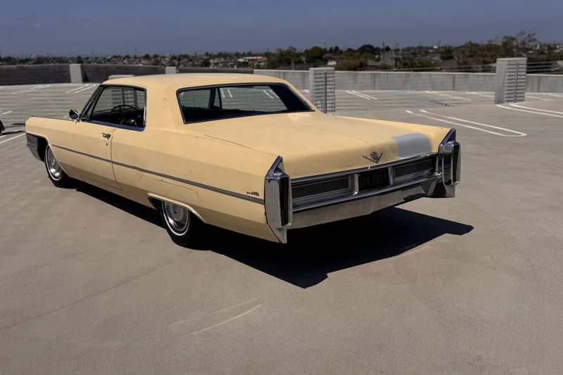 1965 Cadillac Coupe de Ville 7