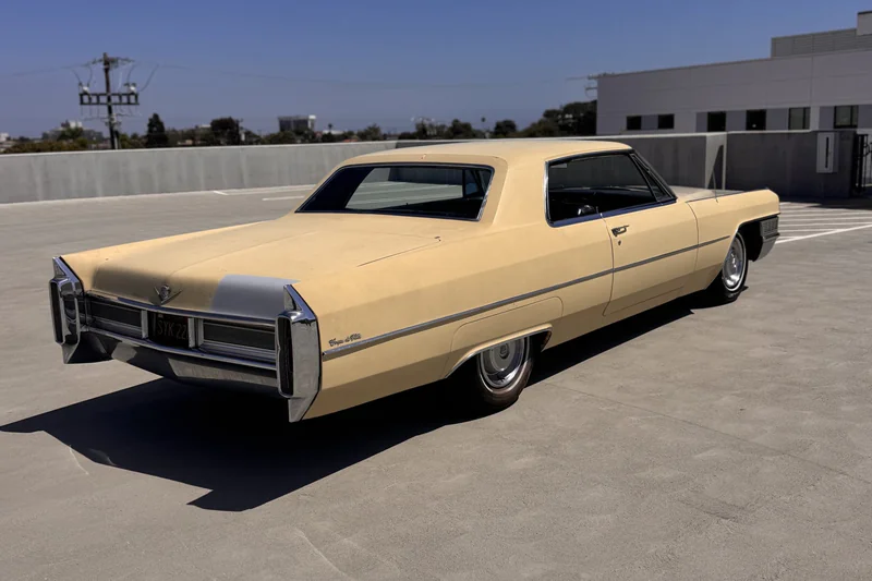1965 Cadillac Coupe de Ville 11
