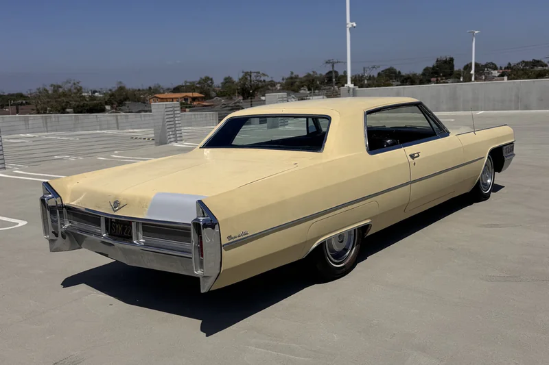 1965 Cadillac Coupe de Ville 15