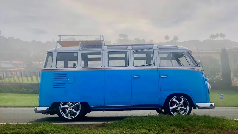 1961 Volkswagen 23-window deluxe bus 2