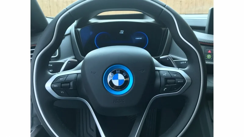 2019 BMW i8 9