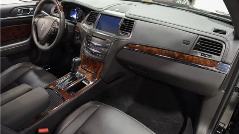 2015 Lincoln MKS 2