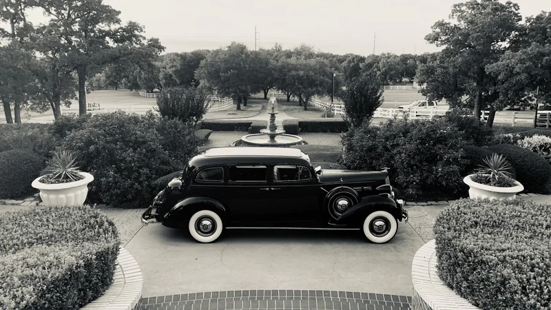 1937 Packard 138CD  9