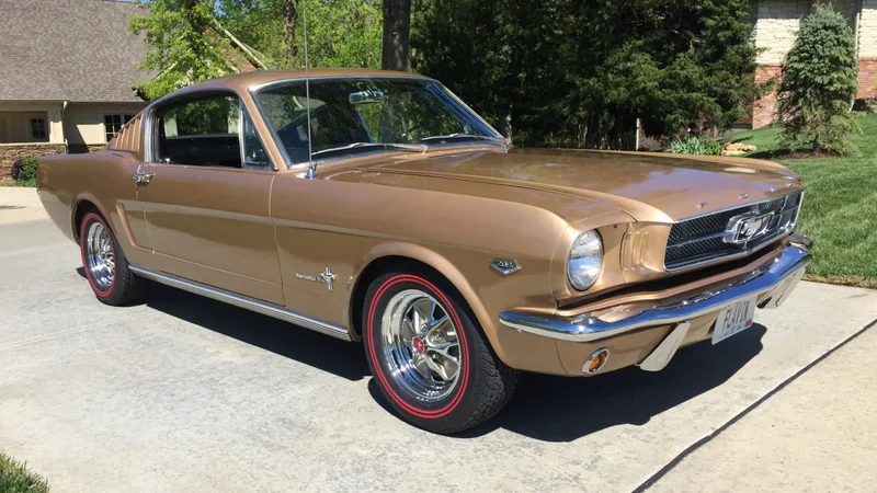 1965 Ford Mustang 2