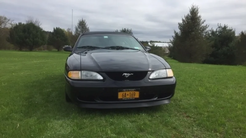 1995 Ford Mustang 2