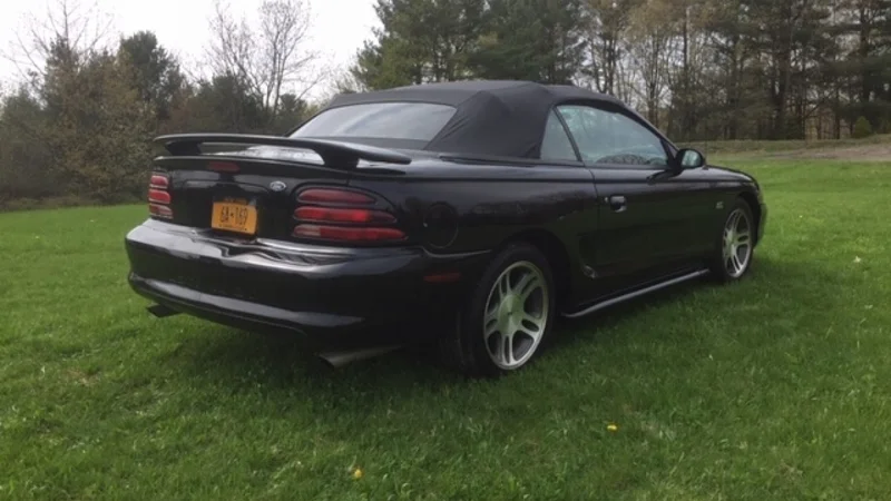 1995 Ford Mustang 4