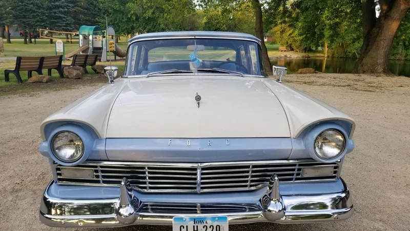 1957 Ford 300  Custom  8
