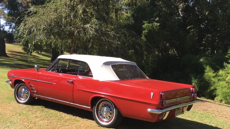 1963 Pontiac Tempest Custom Convertible 6