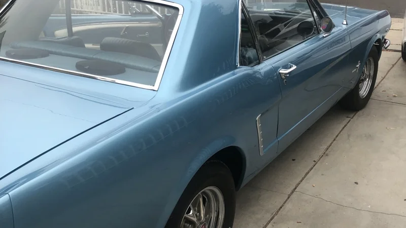 1965 Ford Mustang 2