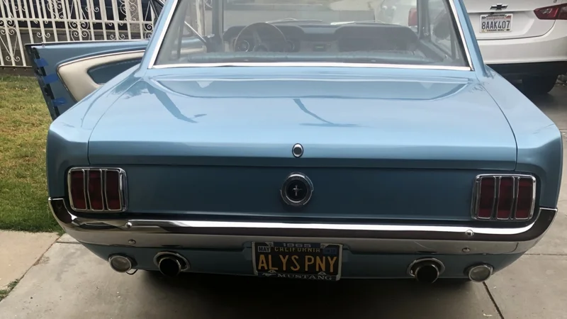 1965 Ford Mustang 4